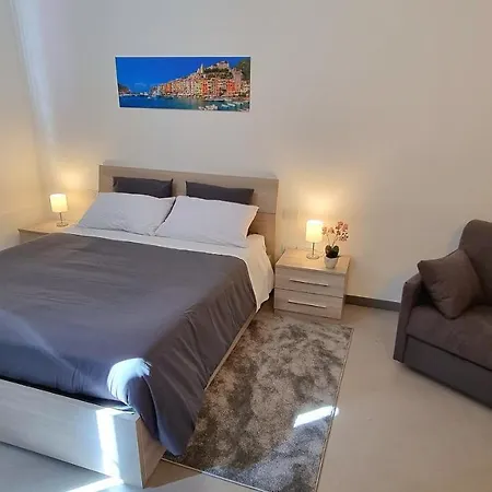 Byron Guest house *