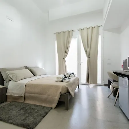 Byron Guest house *